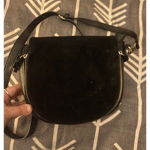 Women’s Saddle Purse 👜